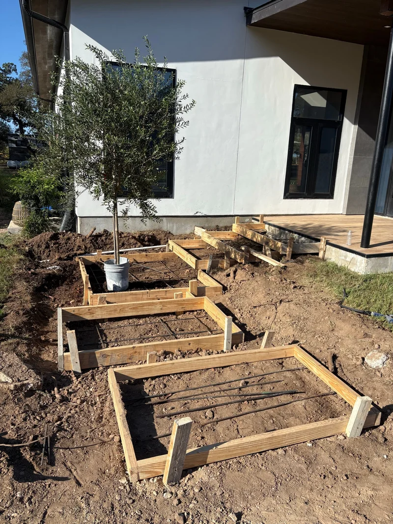 Floating Concrete Steps – Bastrop, TX